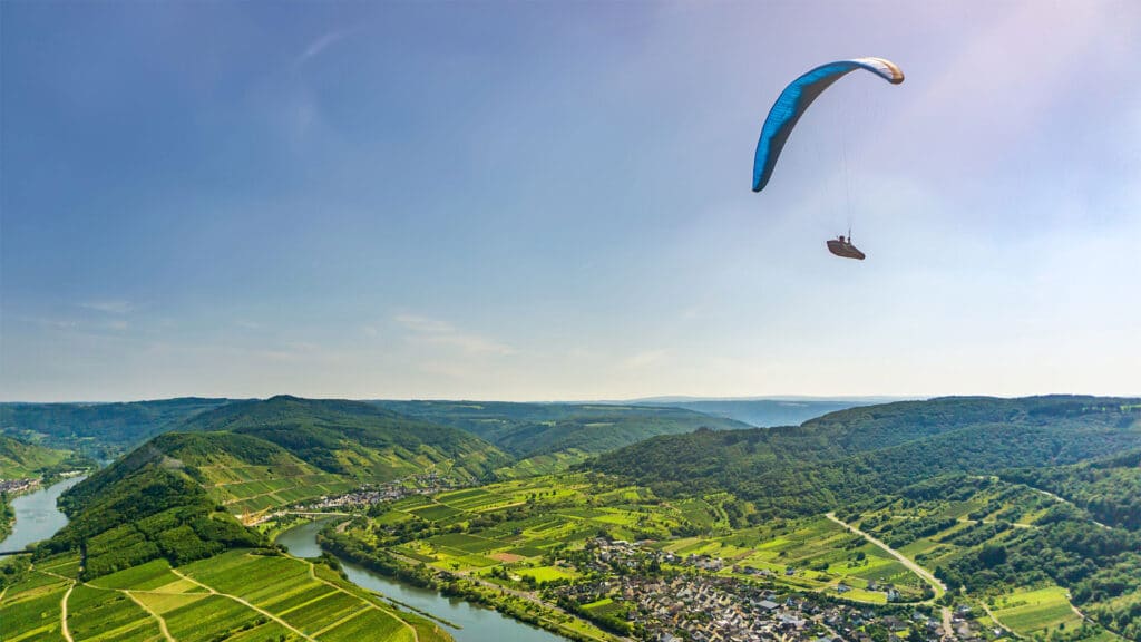 Paragleiten an der Mosel